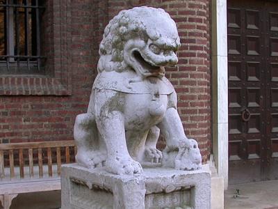 Female Guardian Lion statue