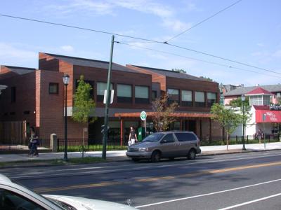 The Penn Transplant House exterior